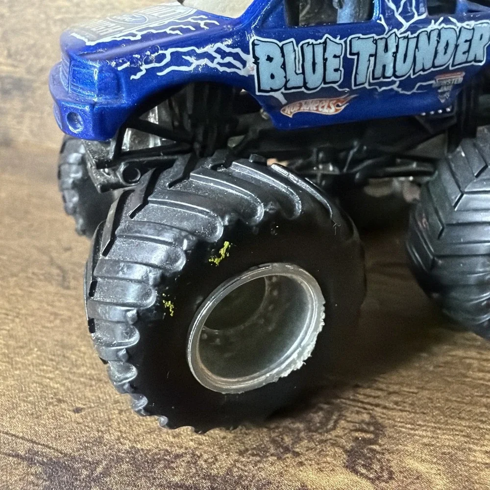 Monster Jam Hot Wheels Blue Thunder 1:64 Diecast Please Read Fast Safe Shipping